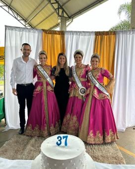 Paverama celebra 37 anos com grande participação popular e apresentações culturais locais Paverama celebra 37 anos com grande participação popular e apresentações culturais locais