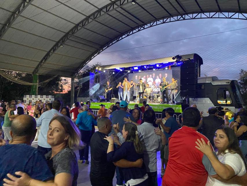 Paverama celebra 38 anos com praça cheia neste domingo