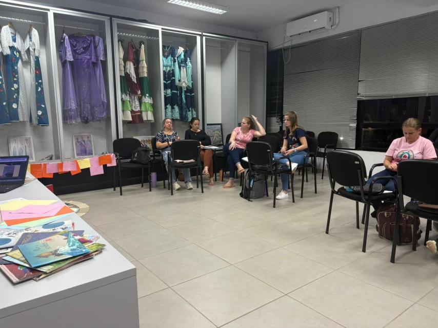 Encontro do LEEI SUL aborda leitura e escrita na Educação Infantil